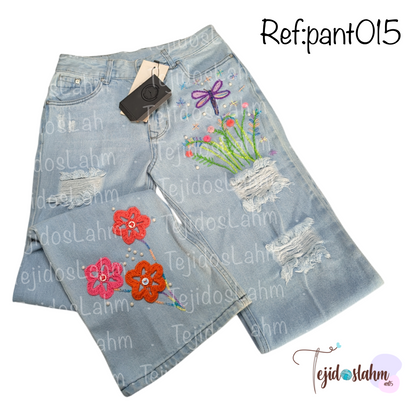 Pantalón de jeans bordado flores y libélula