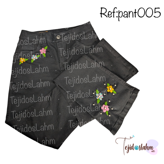 Pantalón negro de jeans bordado