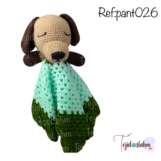 Amigurumi perrito de apego café