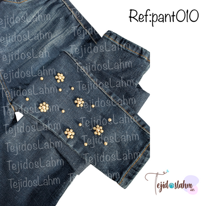 Pantalón de jeans flores en piedras bordados