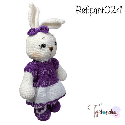 Amigurumi osita blanca traje morado