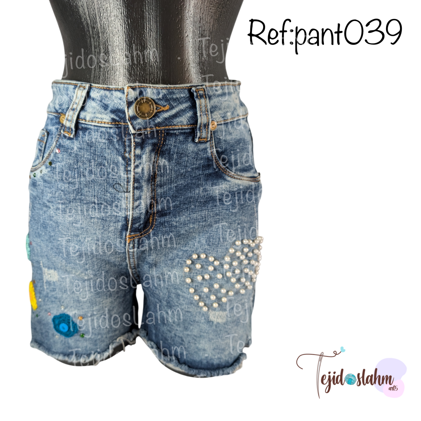 Short de jeans bordado a mano flores perlas